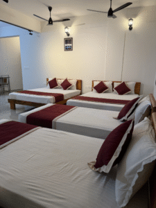6 Bed Room image, omkaar tourist home- Best hotel to stay in Kozhikode, Calicut